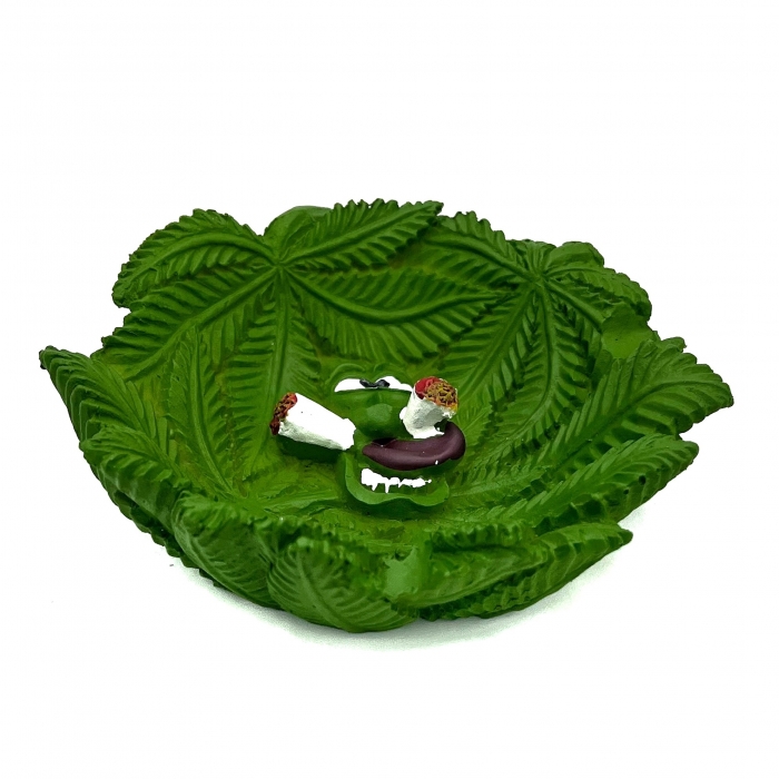 Leaf Design Fancy Ashtray for ash of cigarettes and cigars